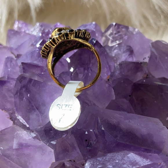 Vintage Boho Gold Filled Black Crystal ring - Picture 8 of 8